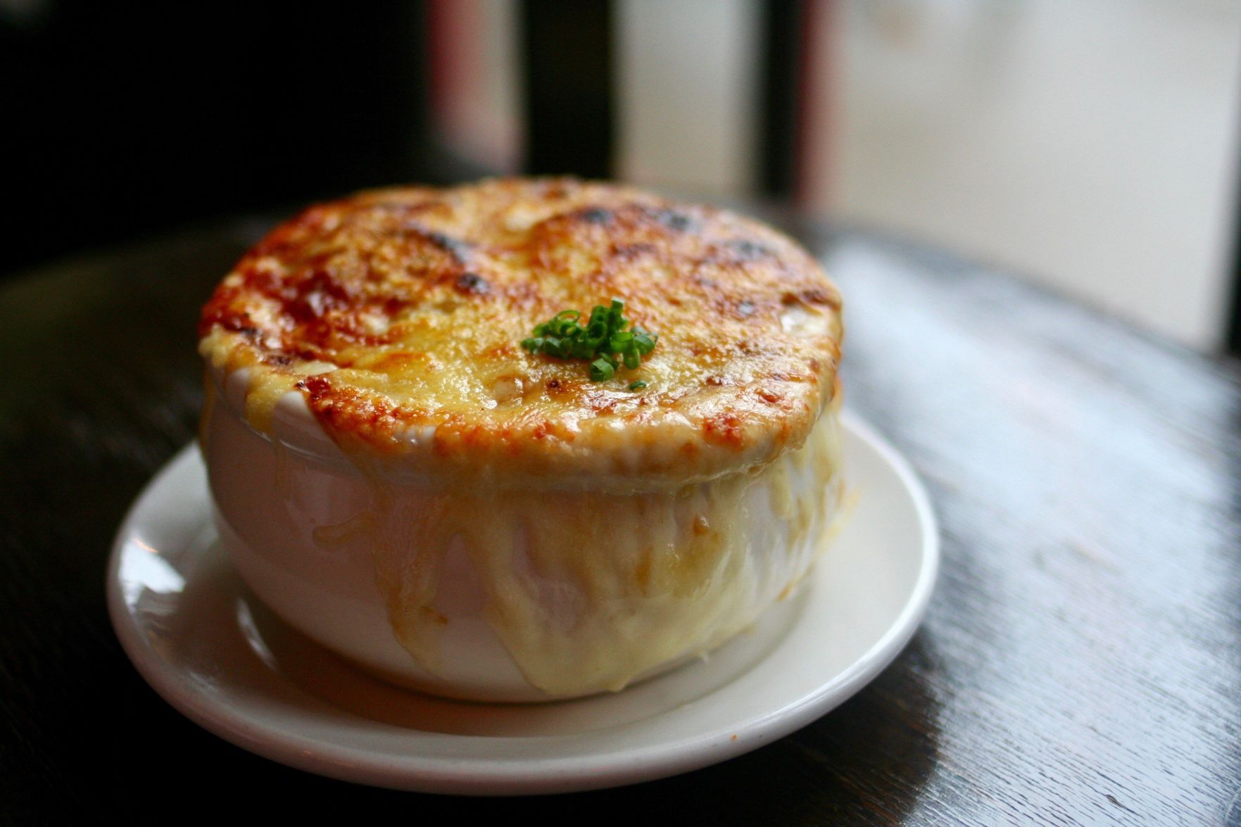 SR Brasserie by Niche French Onion Soup for publication October 20, 2021